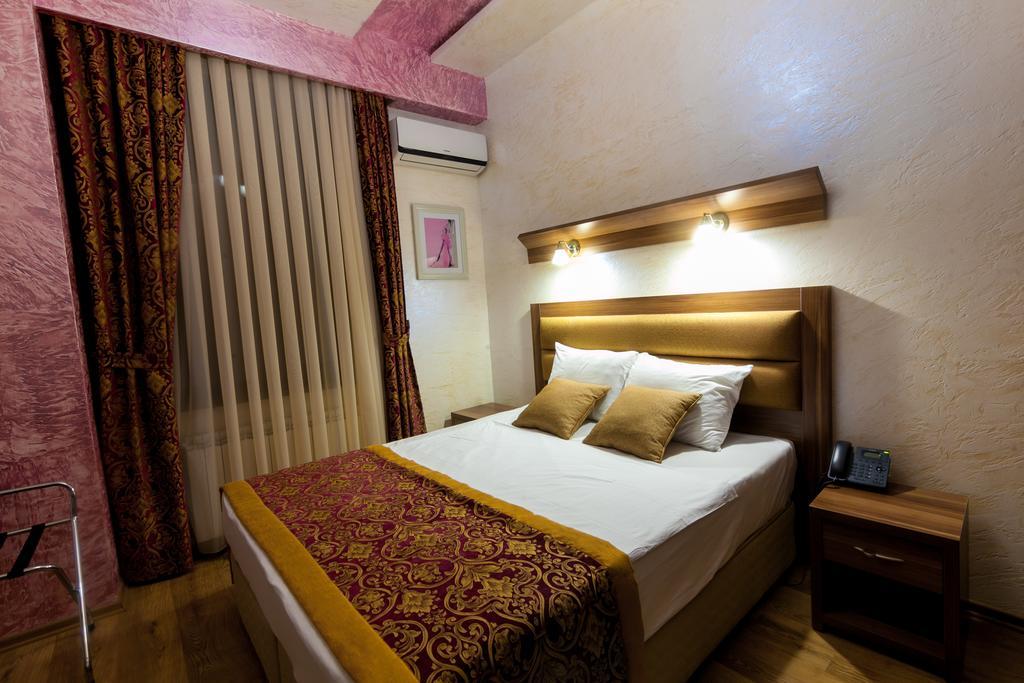 זוגדידי Iberia Palace Hotel מראה חיצוני תמונה