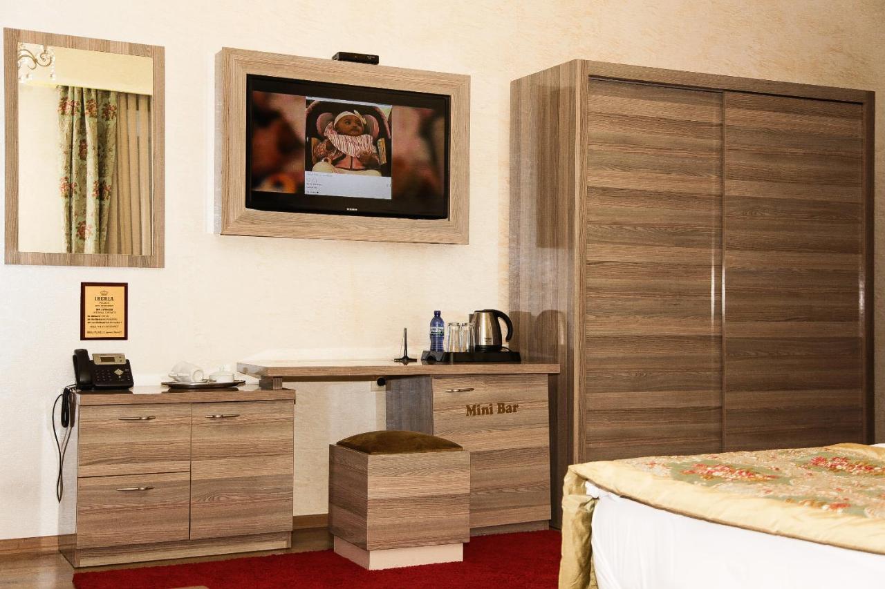 זוגדידי Iberia Palace Hotel מראה חיצוני תמונה