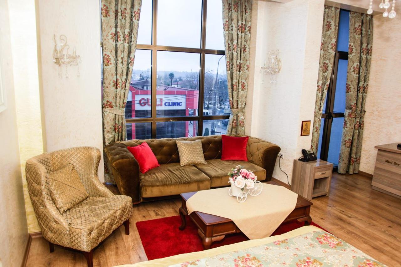זוגדידי Iberia Palace Hotel מראה חיצוני תמונה