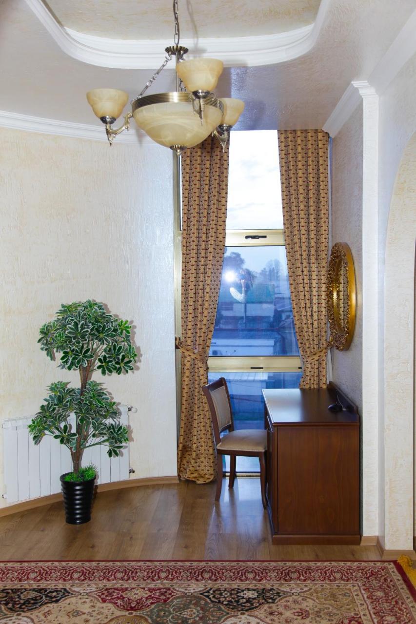 זוגדידי Iberia Palace Hotel מראה חיצוני תמונה