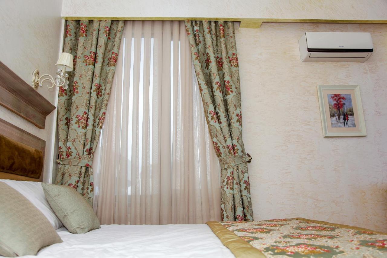 זוגדידי Iberia Palace Hotel מראה חיצוני תמונה