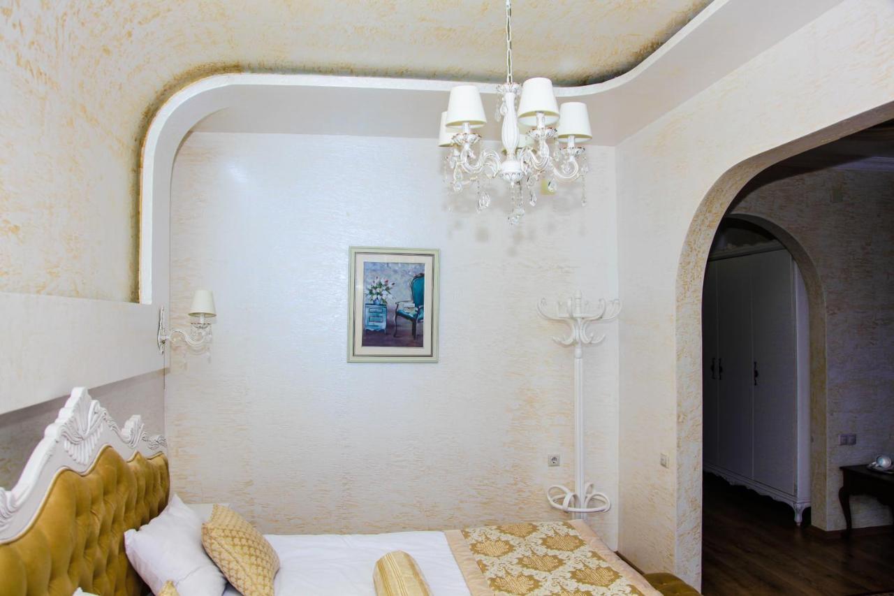 זוגדידי Iberia Palace Hotel מראה חיצוני תמונה