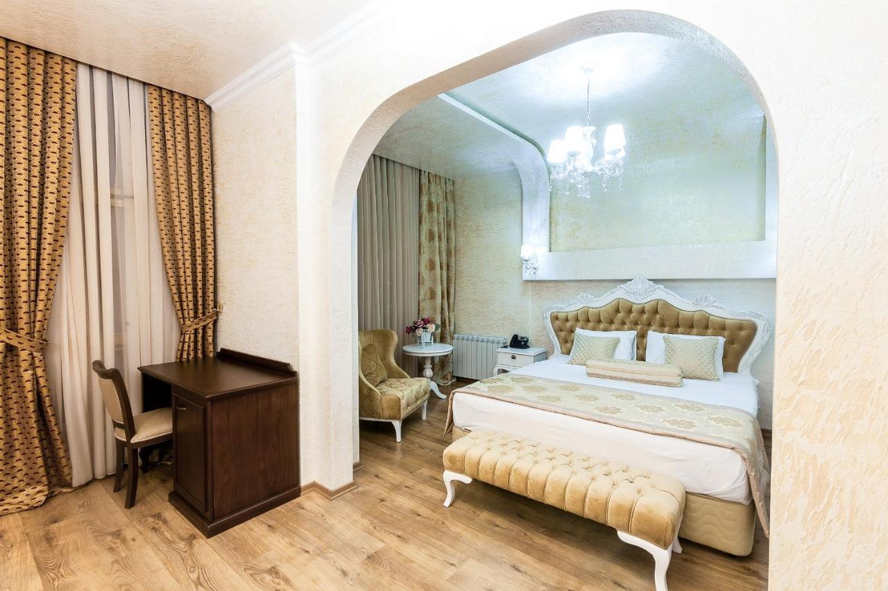 זוגדידי Iberia Palace Hotel מראה חיצוני תמונה